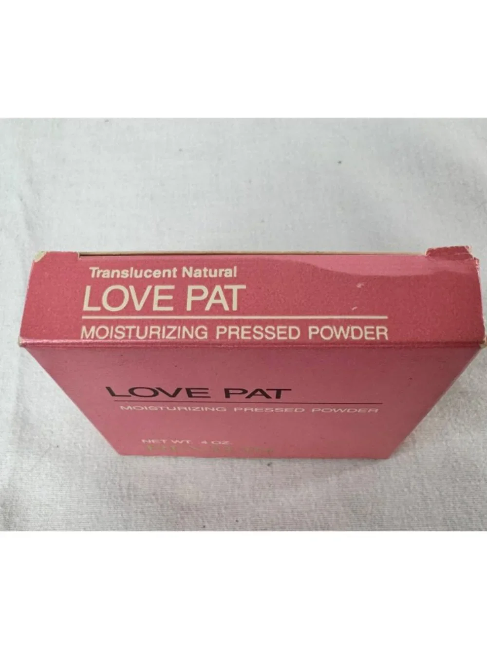 New Revlon Love Pat Moisturizing Pressed Powder W/ Puff 4 Oz Translucent Natural